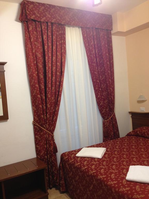 Guesthouse Alex II Rom Zimmer foto